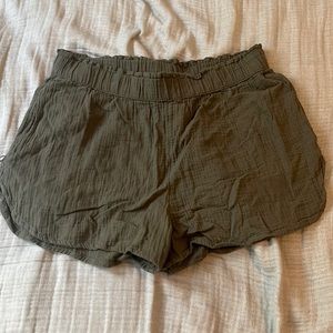 Universal Thread Green Linen Shorts